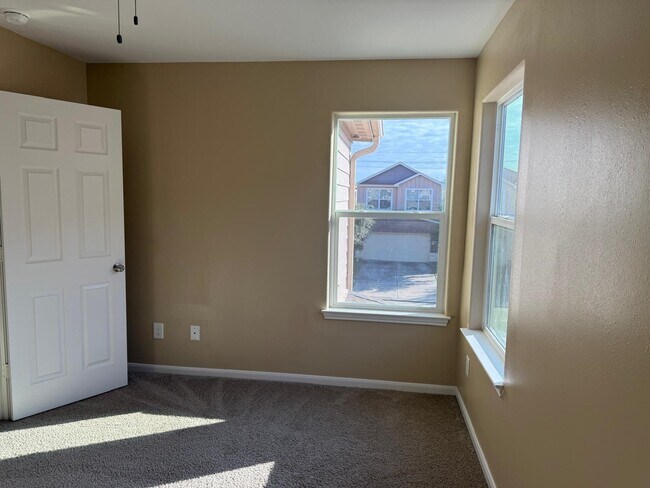 Building Photo - 17134 Wilthorne Gardens Ct