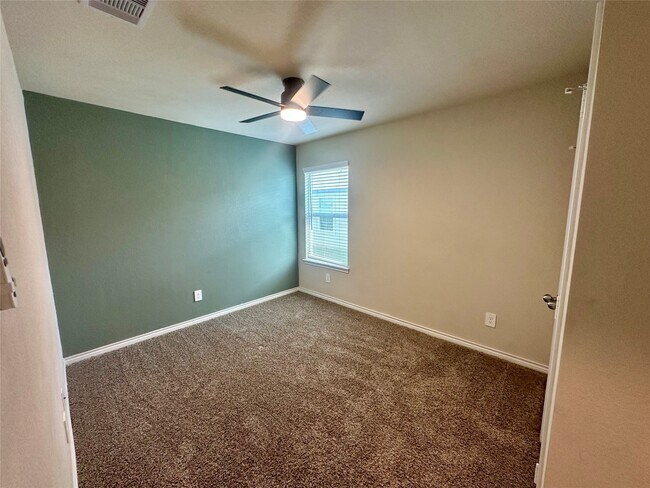 Building Photo - 1006 Fannin St