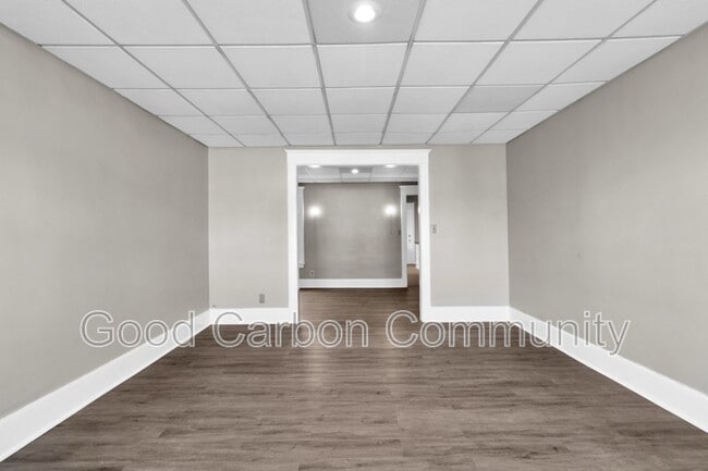 Building Photo - 1247 Hertel Ave