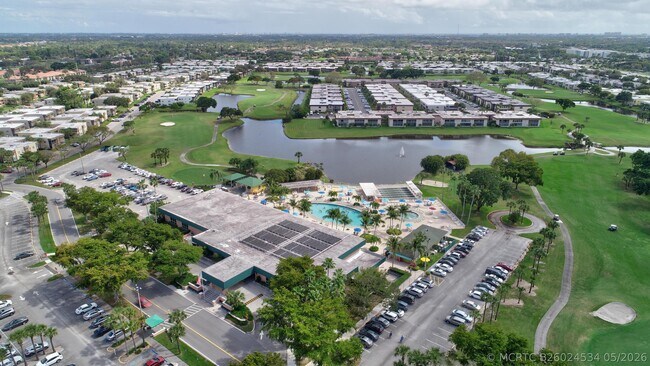 Building Photo - 419 Brittany Dr