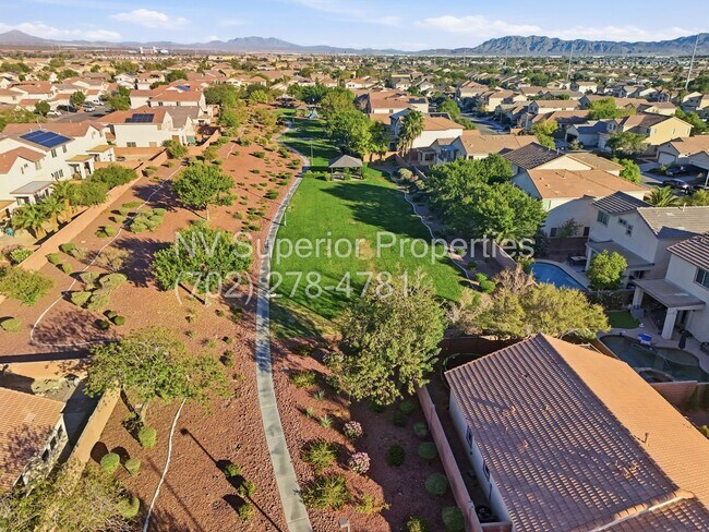 Building Photo - NW!! Single Story!! New Luxury Vinal Plank flooring!! New Carpet Bedrooms 2 & 3!!! New Interter P...