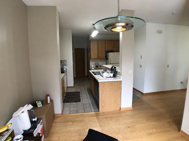 Building Photo - 15546 Garnet Way