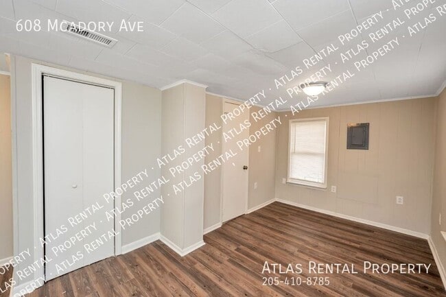 Building Photo - 608 McAdory Alley