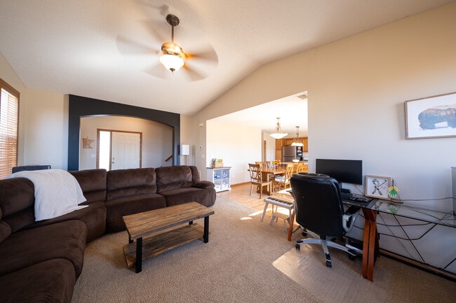 Building Photo - 3292 Century Dr