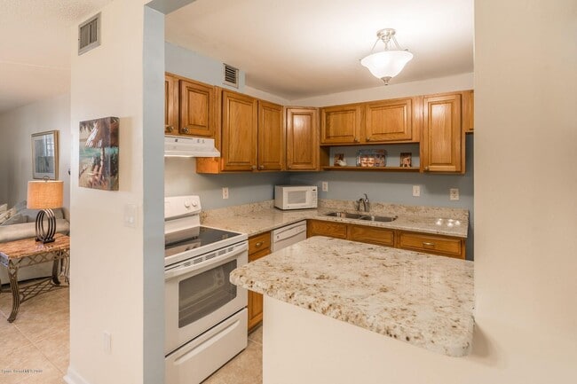 Building Photo - 2700 N Hwy A1A