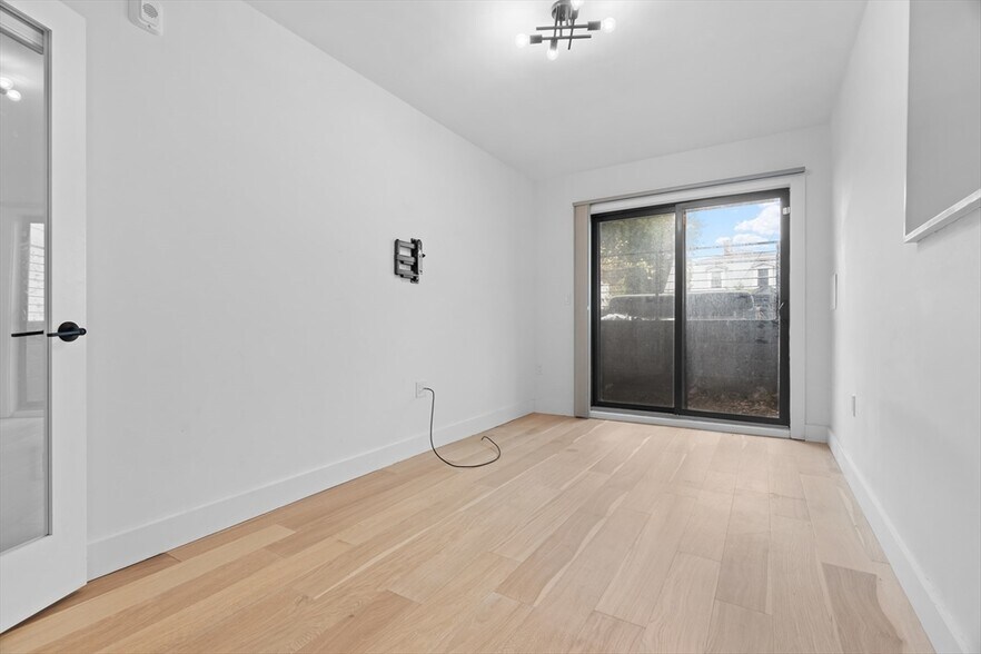 Building Photo - 143 Trenton St