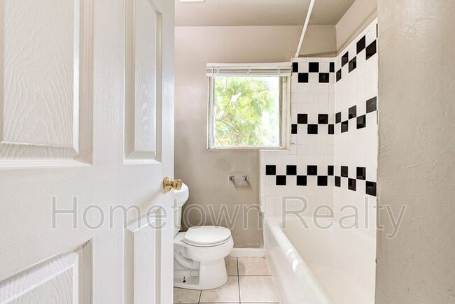 Building Photo - 2229 NW 12th St