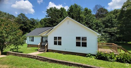 Building Photo - So CLEAN and AFFORDABLE~