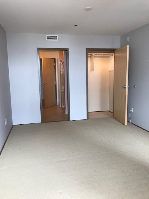 Second Bedroom En suite and closet - 1221 SW 10th Ave