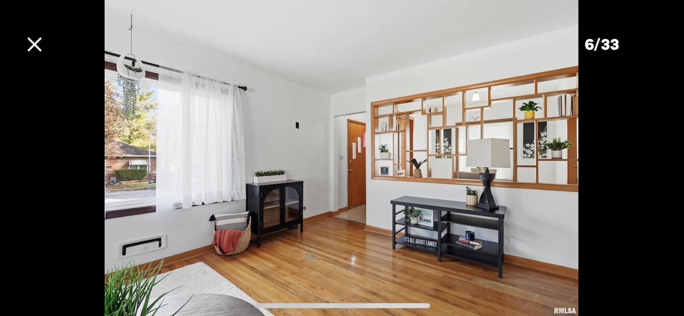 Building Photo - 1243 E Dover Ct