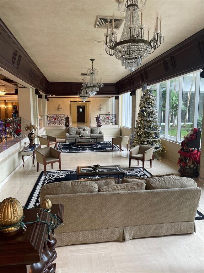 Building Photo - 2030 S Ocean Dr