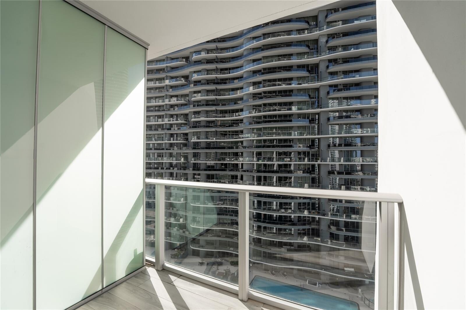 Building Photo - 1010 Brickell Ave