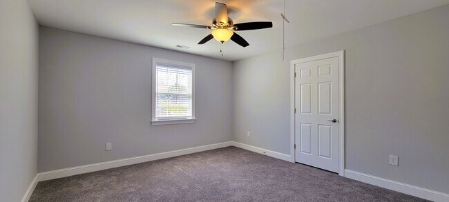 Building Photo - Beautiful 2 story home in heart of Church ...