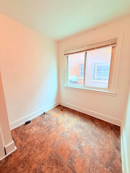 Building Photo - 12032 Santa Rosa Dr