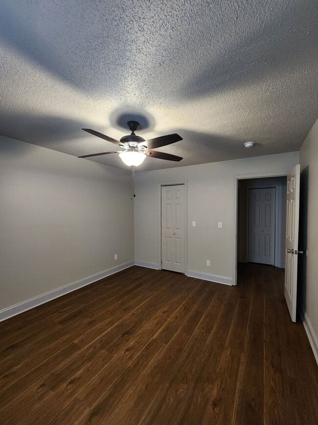 Building Photo - Arden Rental