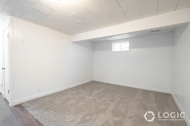 Building Photo - 615 15th St
