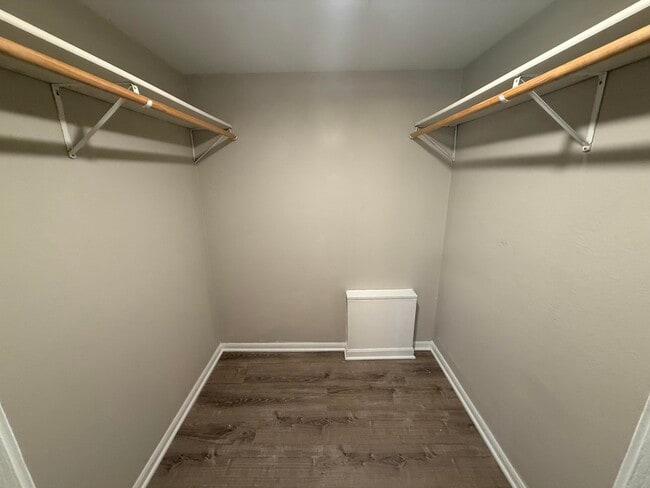 Building Photo - 1407 Greensboro Dr