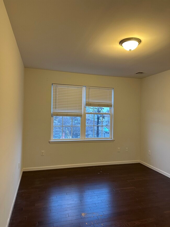 Building Photo - 231 Avenue C