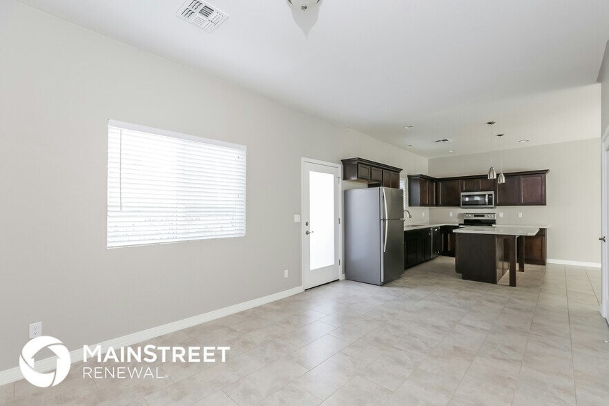 Building Photo - 2000 N 36th St