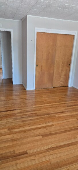 Building Photo - 61 Vanderburgh Ave