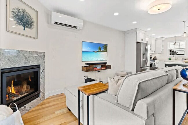 Primary Photo - 74 Island Path