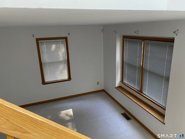 Building Photo - 5 Elena Dr