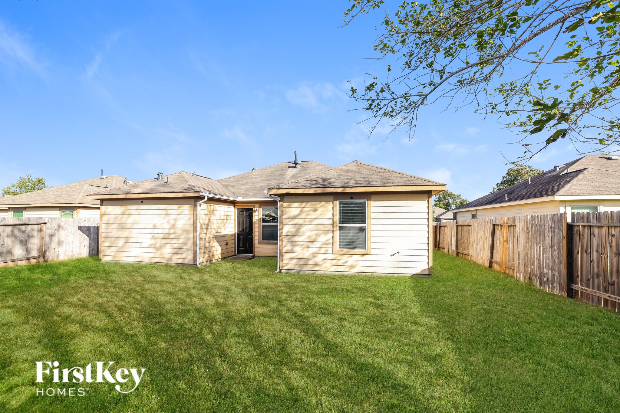 Building Photo - 7909 Big Oak Dr