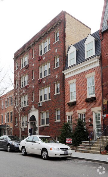 Primary Photo - 1820 Swann St NW