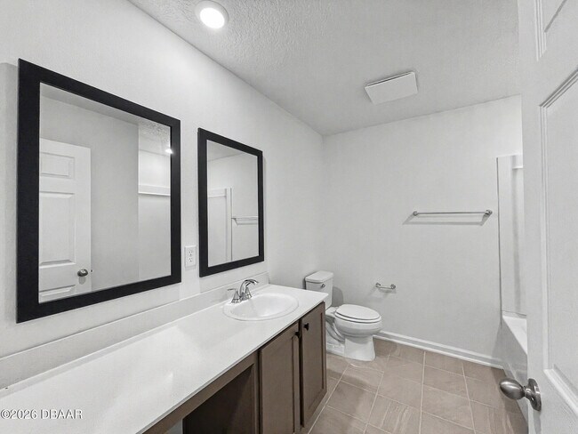 Building Photo - 55 Signet Cir