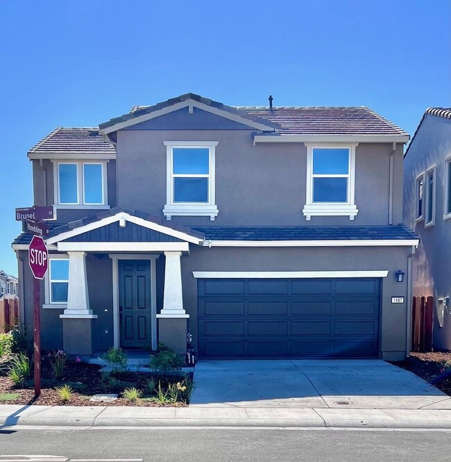 Building Photo - 1987 Brunel St