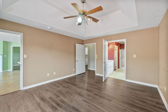 Building Photo - 928 Hunting Horn Wy