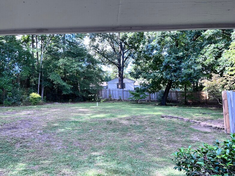 Building Photo - 2208 Westhaven Dr