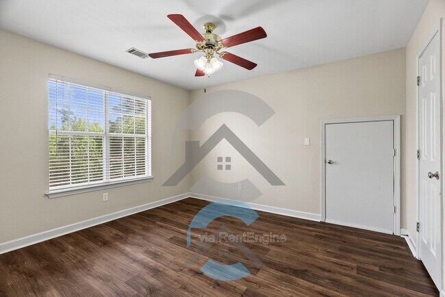 Building Photo - 15400 Taylor Loop Rd