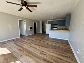 Building Photo - 112 Houk Rd