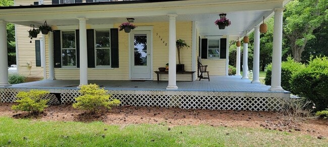 Building Photo - 35448 Windingdale Dr