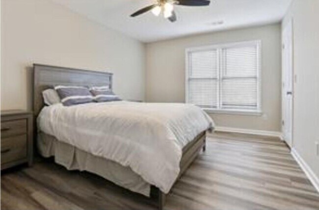 Building Photo - 590 Sweet Stream Trace