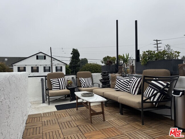 Building Photo - 11617 Washington Pl