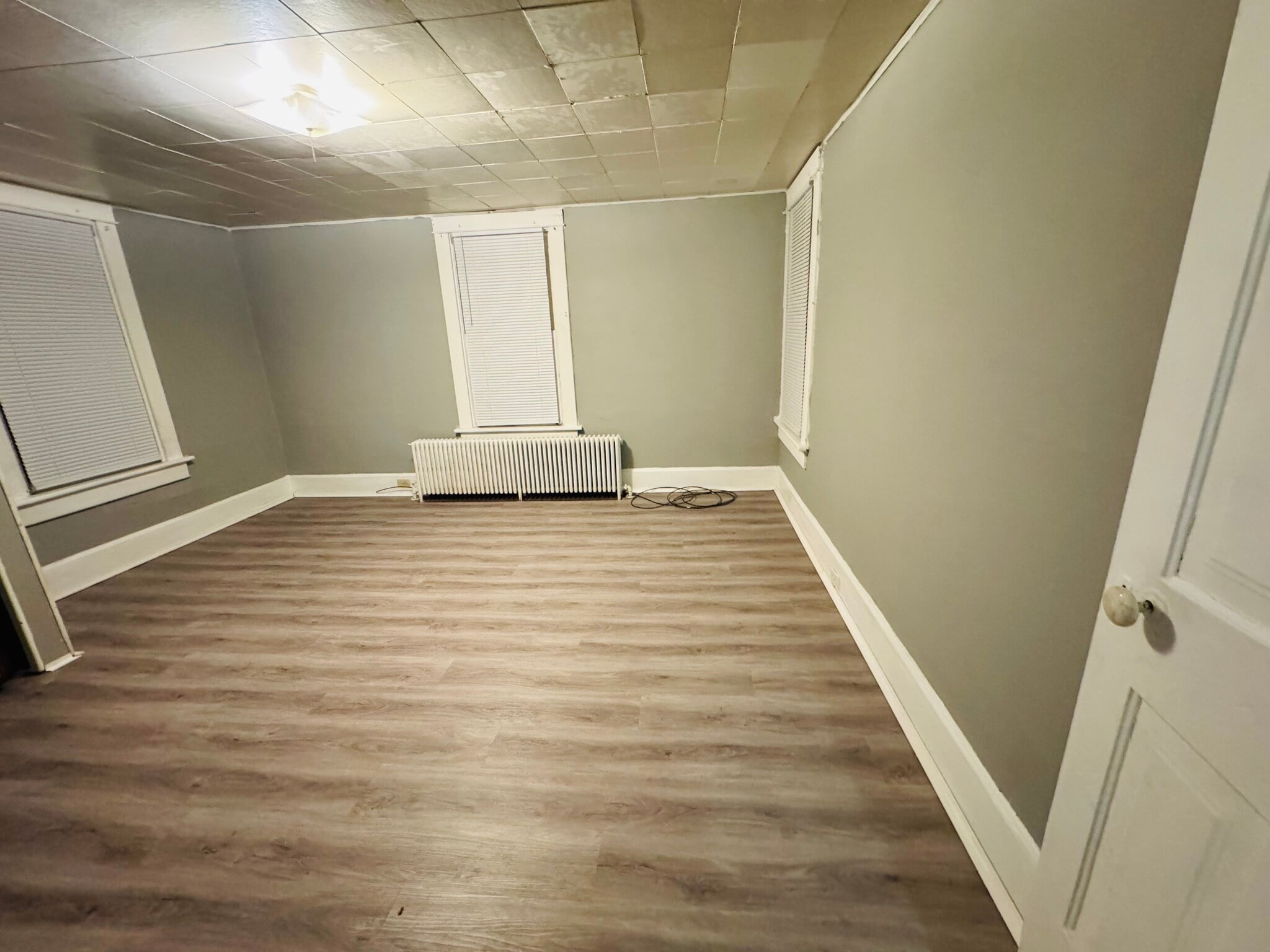 Building Photo - 195 D St