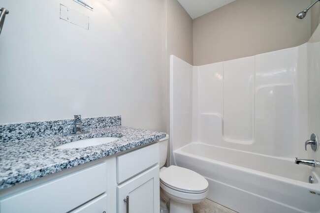 Building Photo - Welcome Home! Stylish 3BR/2BA with All the...