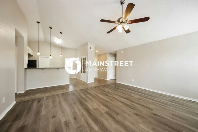 Building Photo - 3 Bedroom Pet-Friendly Home in Glendale, A...