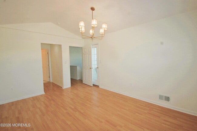 Building Photo - 574 Beachway Ave