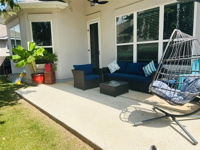 Building Photo - 600 C-Bar Ranch Trl