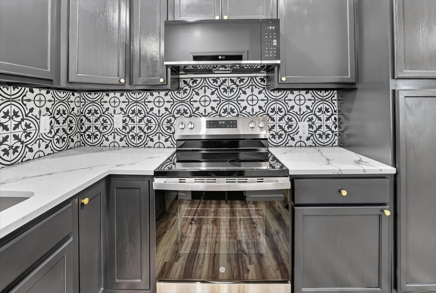 Building Photo - 509 McDonald St