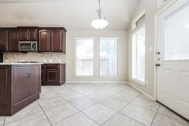 Building Photo - 2919 Chalet Knolls Ln