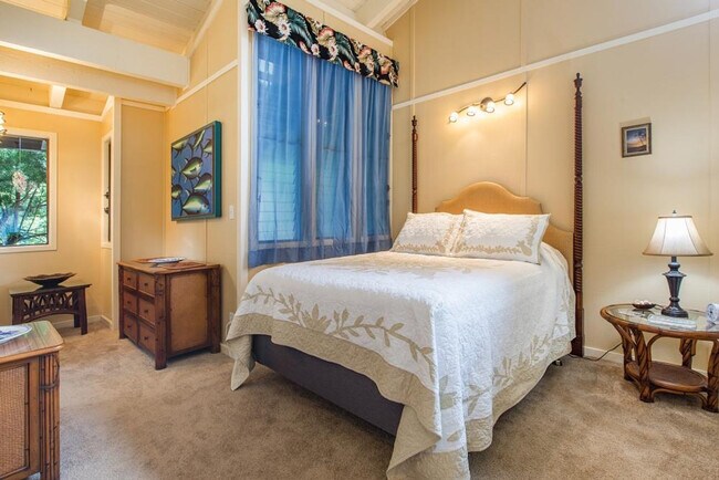 Building Photo - 3920 Wyllie Rd