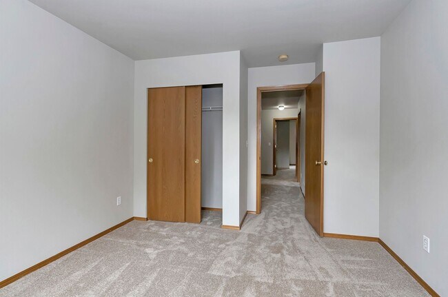 Building Photo - Spacious 4-Bedroom Home on a Tranquil Cul-de-Sac in Puyallup