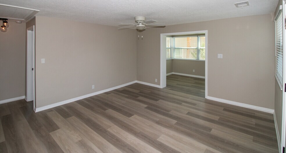 Building Photo - 1914 53rd St S