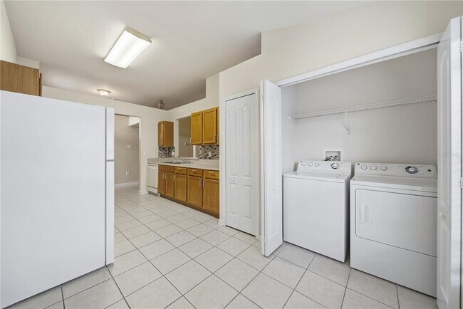 Building Photo - 30525 Lanesborough Cir