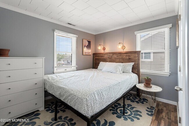 Building Photo - 167 4th Ave