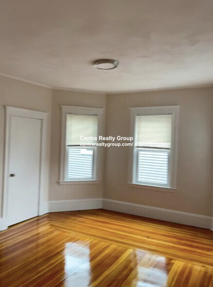 Building Photo - 51 Parker St